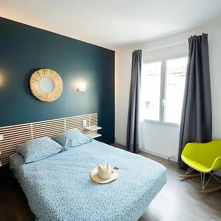 Appartement Centre Village, Clim Et Parking Gratuit Aigues-Mortes Exterior photo